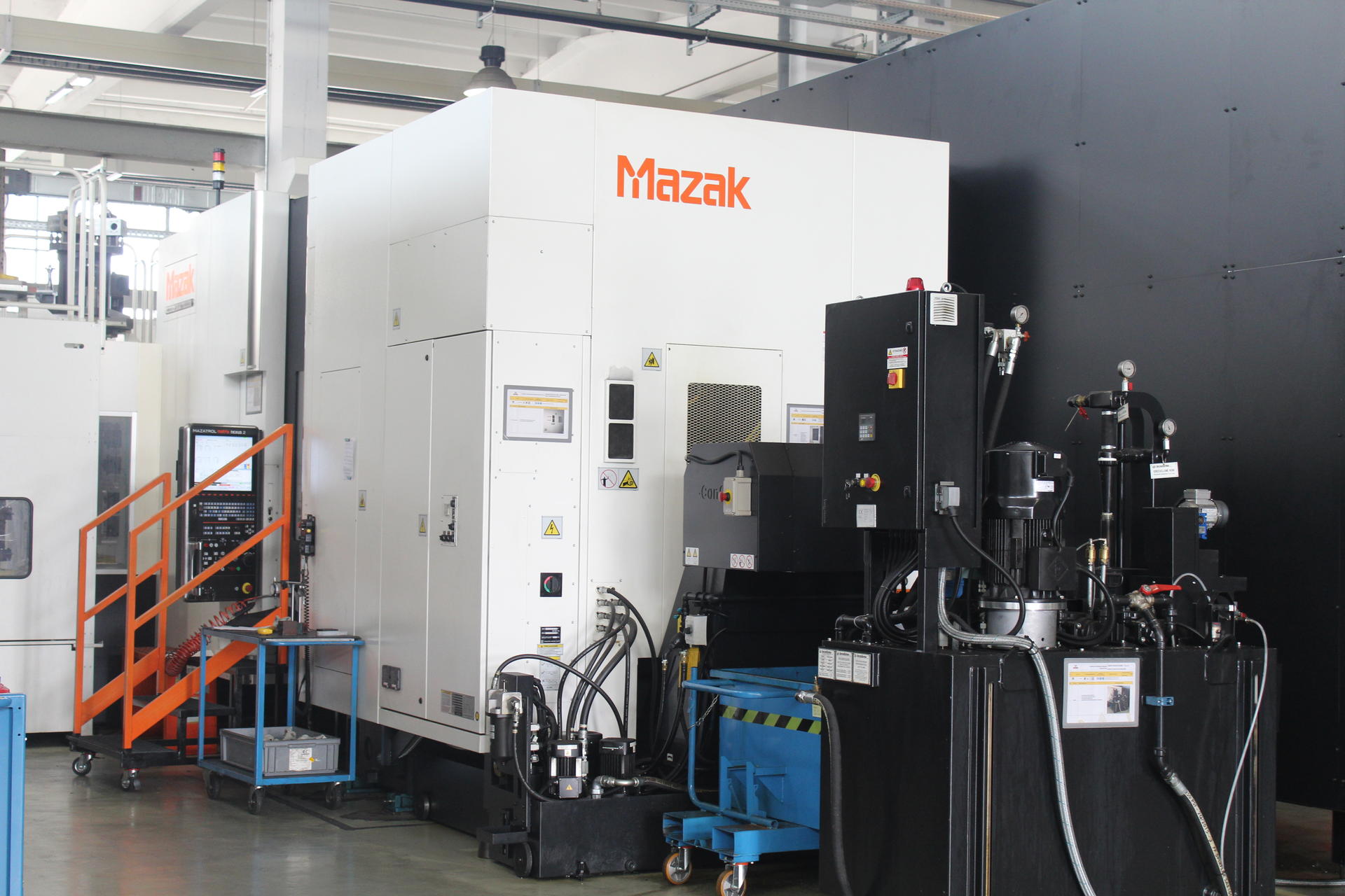 Mazak HCN6800 CNC machining center